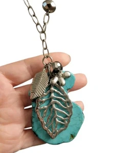 Collar grande rebanada de piedra turquesa tono plateado 28" - Imagen 1 de 6