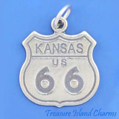 Pingente Berloque de Prata Esterlina 925 Kansas Route 66 Highway Sign FEITO NOS EUA - Imagem 1 de 2