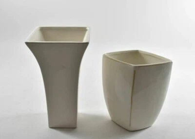 Keramik Vasen 2 Stück weiß beige eckige Form Tischvasen zeitlos modern  - Bild 1 von 4