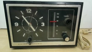 Vintage GE General Electric Table Desk Alarm Clock AM Radio 7-4725A - Works! - Picture 1 of 8