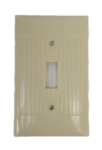 Placa Interruptor Luz Sierra Vintage Acanalada Beige Cubierta Usada Hecha en EE. UU. - Imagen 1 de 2