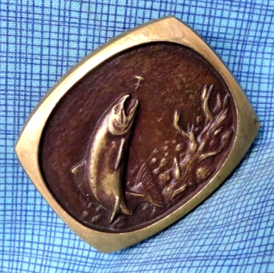 Fishermans Trout Bronze Dress Belt Buckle Fly Fishing Vtg 80s SK Knight  .NOX515 - Image 1 of 4