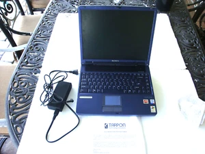 Portátil y cargador Sony Vaio prototipo de preproducción modelo PR-1 de calidad de museo - Imagen 1 de 9