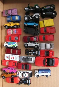 Konvolut 32 Stück Maisto Spielzeugautos - Bild 1 von 3