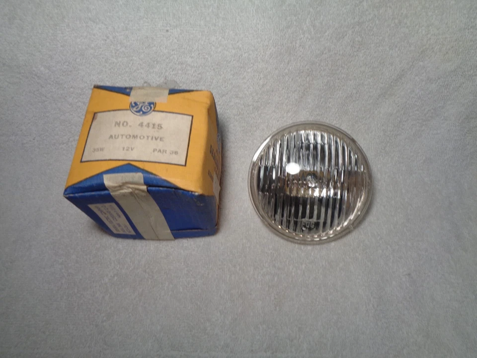 Nuevo de Lote Antiguo Mopar 1970-71 Plymouth Cuda GE Bombilla Antiniebla Lámpara de Carretera Foto 1 de 2