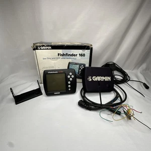 Garmin Fishfinder 160 en caja con cable de alimentación y transductor - Imagen 1 de 15