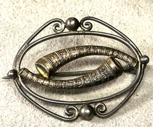 830 Sterling Pin Silver Gold Signed HP Victorian Pin Horns C Clasp Brooch - Picture 1 of 3