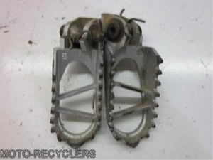 03 RM100 RM 100 FOOTPEGS FOOT PEGS 4 - Picture 1 of 1