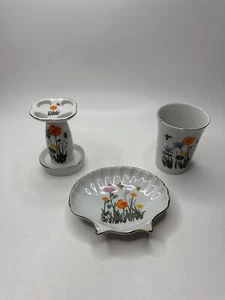 Vintage Japan 3pc Bathroom Set Flowers Butterflies Porcelain Shell Cottage Core - Picture 1 of 9