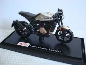 Husqvarna VITPILEN 701 - 2018   1:18 Maisto - Bild 1 von 3