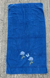 Vintage Fieldcrest Badetuch 23x42 blau bestickt Rosen Schmetterling Baumwolle USA - Bild 1 von 12