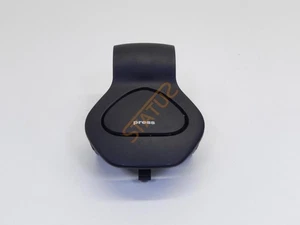 Porsche Boxster 986 Cabrio Dachentriegelungsgriff - Bild 1 von 6