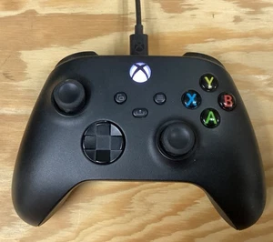 Microsoft - Xbox Wireless Controller für Xbox Series X, Xbox Series S, Xbox O... - Bild 1 von 9