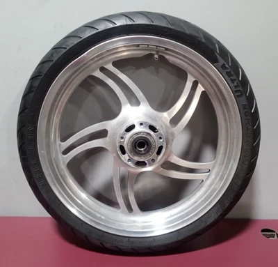 RUEDA DELANTERA TRIUMPH THUNDERBIRD 1600 & 1700 T2005041 Foto 1 de 4