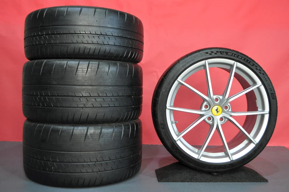 Original Ferrari 488 Pista Sommerräder Nürburgring Silber Michelin Cup 2 R RDKS - Bild 1 von 4