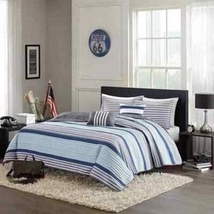 Intelligent Design Quilt Full - Queen Striped Reversible Coverlet Set Blue New - Picture 1 of 5