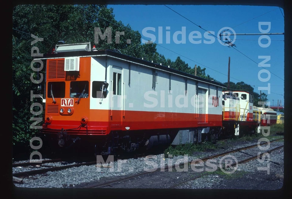 Tranvía/tranvía deslizable original: RTA Cleveland Line Car 032 y GE65T 033 en 1981 Foto 1 de 1