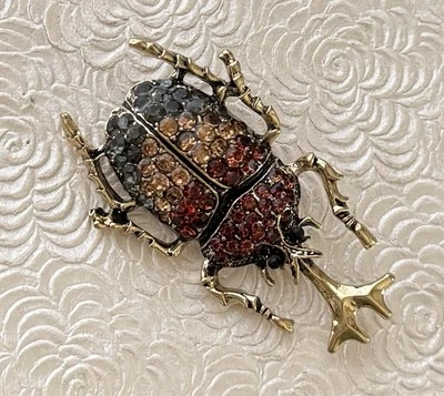 Broche grande escarabajo/escarabajo metal tono dorado Foto 1 de 4
