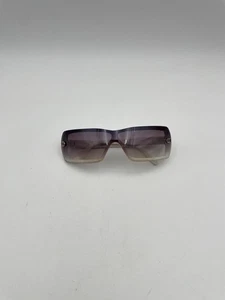 Montatura occhiali da sole unisex bianca scudo plastica bordo intero con lenti viola sfumato - Foto 1 di 3