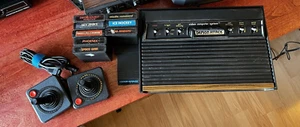 Atari 2600 6 switch "6er lite" Console only AV A/V Modded + 10 Games - Foto 1 di 12