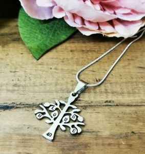  Familienkette, Lebensbaum, Geschenk für Frau, Mama Halskette, Baumkette, Baum - Bild 1 von 11