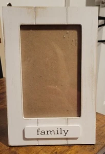 4 x 6 Wooden "Family" Photo Frame -Nielsen Bainbridge Group - Picture 1 of 2