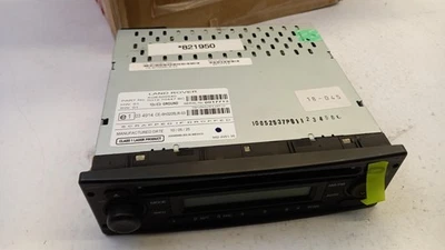 Original LAND ROVER Defender L316 07-16 Autoradio mit CD Player XQE500540 - Bild 1 von 3