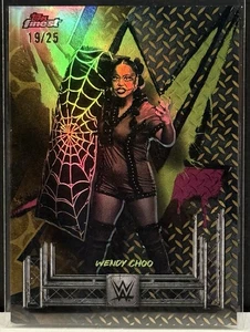 2025 Topps Finest WWE - Wendy Choo - Uncommon #164 - GOLD /25 - Foto 1 di 2