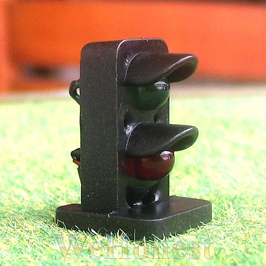 5 pcs O scale LEDs made Dwarf Signals 2 aspects Green over Red wired resistors - Image 1 of 1