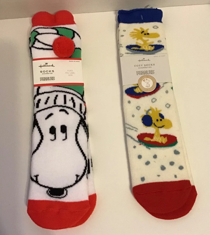 2 Pair Peanuts Snoopy Fuzzy Slipper Socks One Size NEs Lazy Dog No Slip