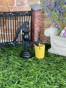 1:12th Dolls House Miniature Wooden Water Pump with Bucket NEW Old Fashioned - Picture 1 of 3