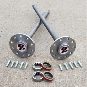 GM 8.2" 10-Bolt (Chevy) C-Clip Axle Shafts - 28 Spline - 1964-1967 Chevy II Nova - Foto 1 di 4