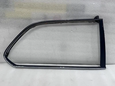 1995 1996 1997 1998 1999 2000 LEXUS LS400 RIGHT REAR DOOR WINDOW CHROME TRIM Foto 1 de 4