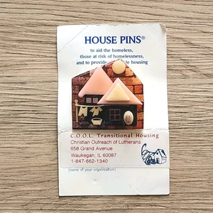 Broche prendedores de casa Lucinda Yates vintage retro NOS 2"x2" - Imagen 1 de 10