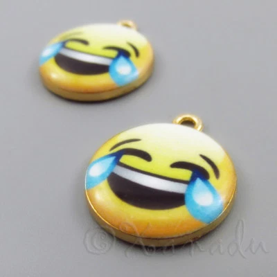 Dijes emoji cara sonriente 22 dijes esmaltados enchapados en oro C2208 - 2, 5 o 10 piezas Foto 1 de 2