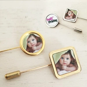 Personalisierte Stick Pin individuell jedes Bild Logo, Hochzeit Blume Andenken Geschenk Clip - Bild 1 von 8