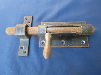 Gros verrou sur plaque targette fer ancien porte placard longueur 13 x 7,7 cm  - Photo 1/4