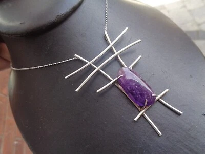 Attraente PENDENTE In Argento Sterling Modernista Astratto In Ametista c.1970 - Immagine 1 di 4