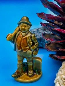 Vintage Small Ceramic Wade Style Walking Gentleman Figurine Ornament - Picture 1 of 10