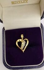 (9ct)❤️LOVELY 10ct GOLD DIAMOND OPEN HEART PENDANT charm/fob/vtg ladies jewelry 