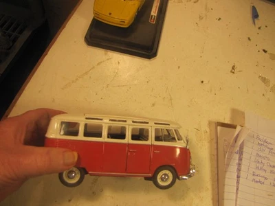 Maisto 1:26 Vokeswagon Van :Samba:  no box - Image 1 of 4