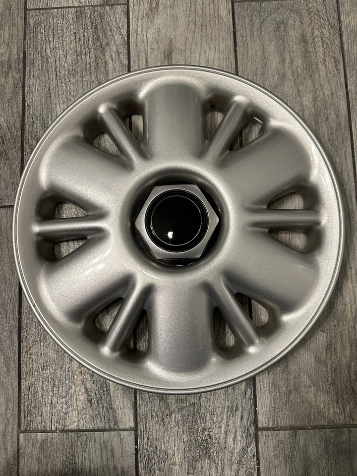 Один ремонтный колпак колеса 15 дюймов 96-97 Plymouth Grand Voyager 4684264 - Изображение 1 из 4