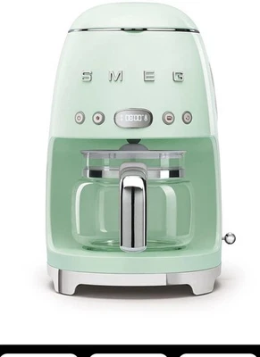 SMEG Mini 50’s Retro Style Electric Kettle 3 Cup Pastel Green Anti-Slip Base - Image 1 of 4