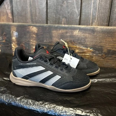 adidas predator league in junior indoor soccer shoe ID3827 - Image 1 of 4