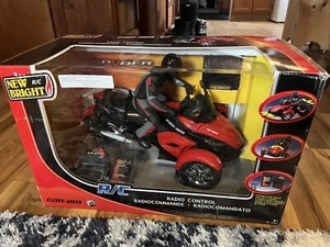 New Bright Can Am Spyder RC - Picture 1 of 3