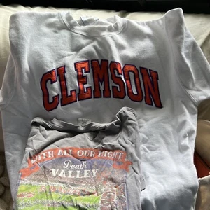 Clemson sweatshirt And T-shirt - Picture 1 of 1