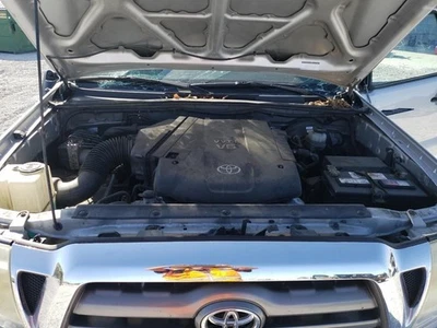 Luz de conducción usada se adapta a: Toyota Tacoma 2010 parachoques antiniebla montado grado A Foto 1 de 4