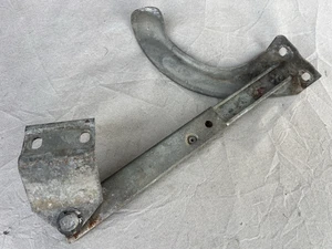 1965 1966 Ford Mustang Fastback & Shelby GT350 Fold Down Trap Door Prop Bracket - Bild 1 von 2
