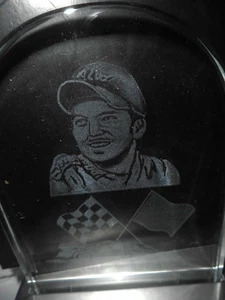 Dale Ernhardt #8 Regal Dekor 3-D Laserskulptur Lichtwechsel Glas 5 1/2" - Bild 1 von 15