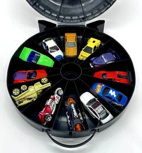 Valigetta Hot Wheels Rally 1967 con 12 auto vintage Mattel made in USA OTTIME CONDIZIONI VEDI FOTO - Foto 1 di 24